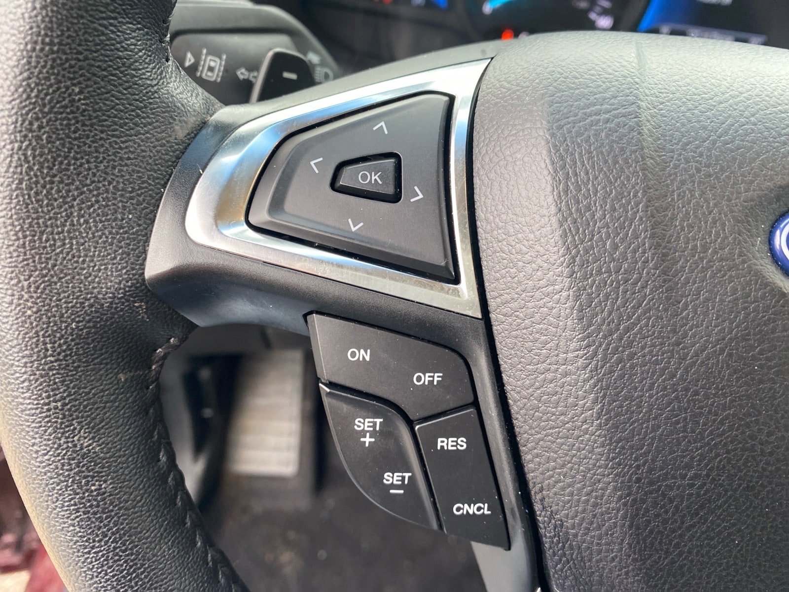Used 2024 Ford Edge SEL w/ Convenience Package AWD/4WD image 18