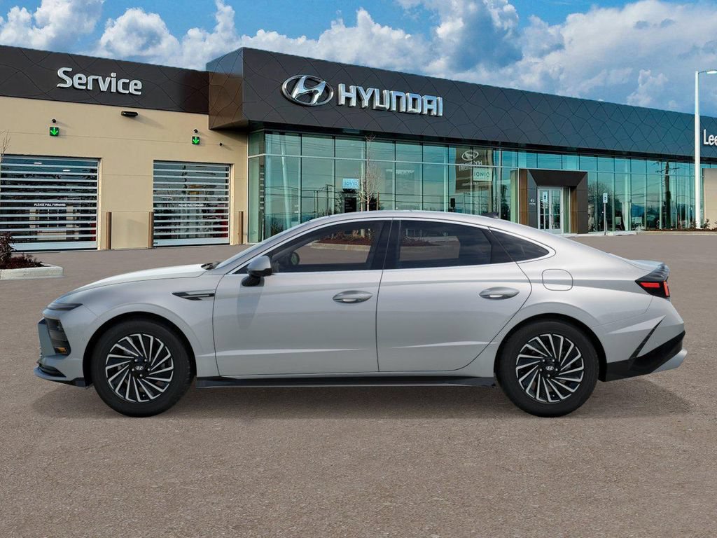 New 2026 Hyundai Sonata Limited FWD image 3