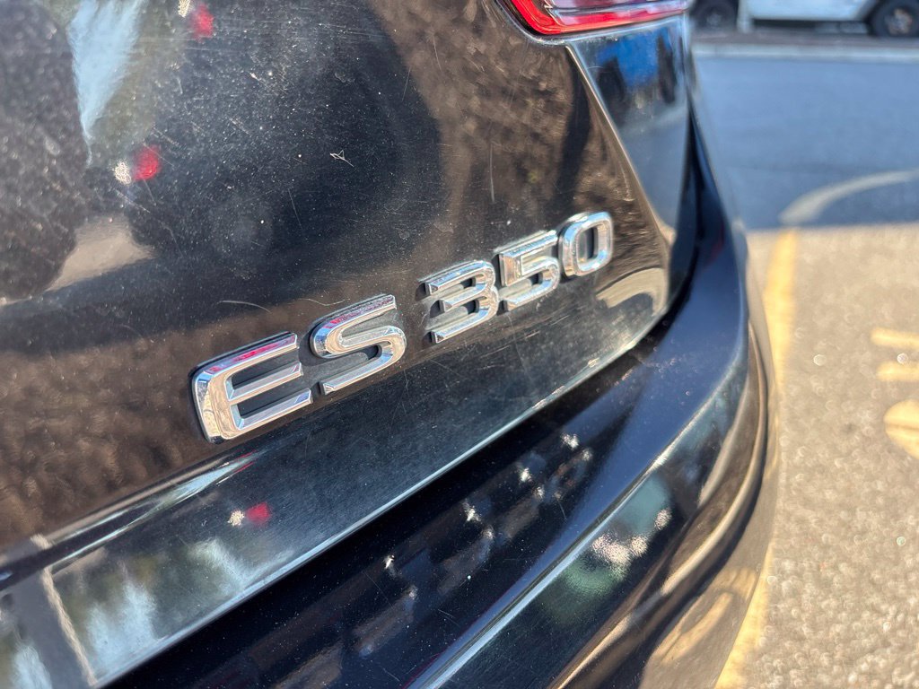 Used 2015 Lexus ES 350 w/ Premium Package FWD image 16