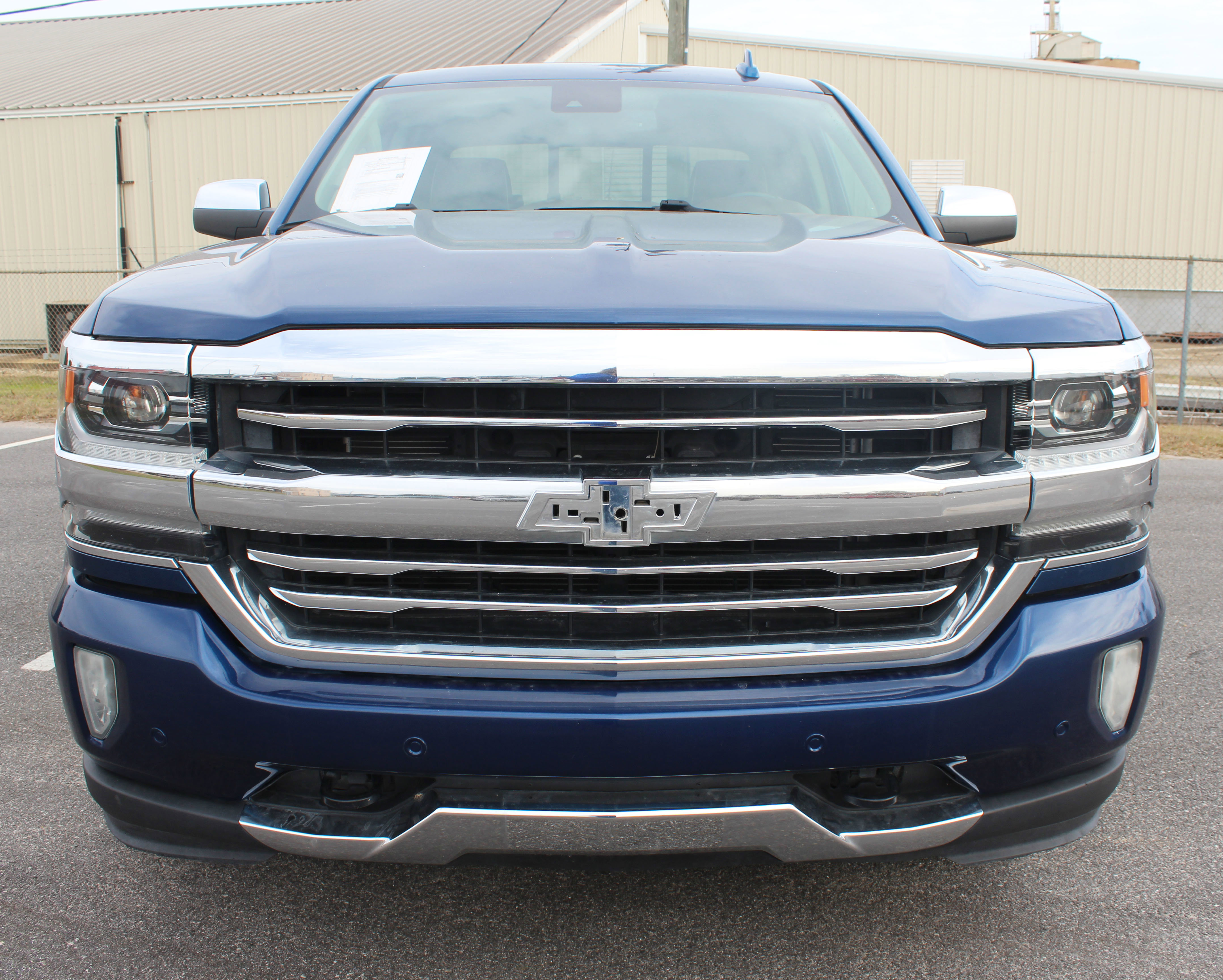 Used 2017 Chevrolet Silverado 1500 High Country w/ High Desert Package image 10