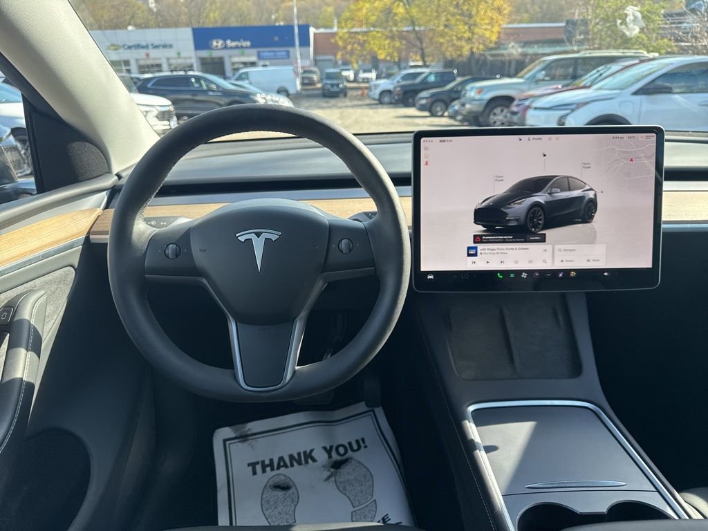 Used 2024 Tesla Model Y Long Range AWD/4WD image 23