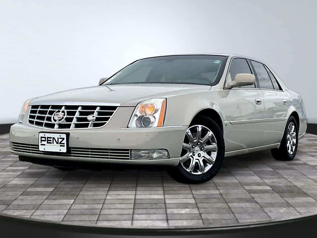Used 2008 Cadillac DTS FWD image 1