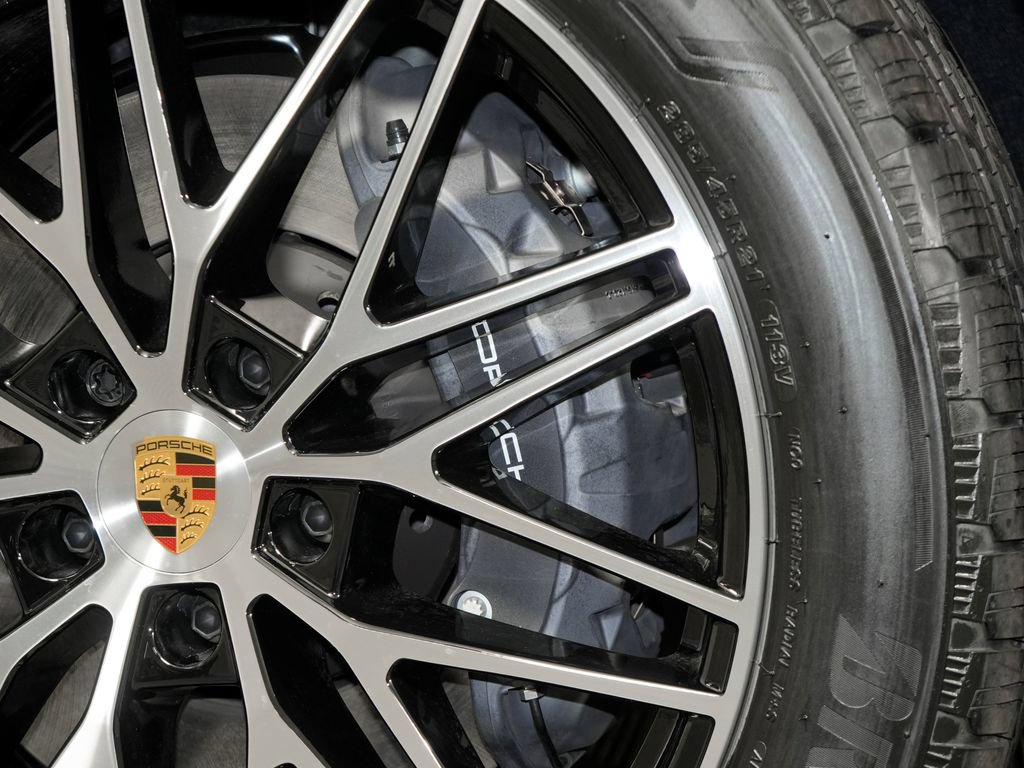 New 2026 Porsche Cayenne AWD/4WD image 14