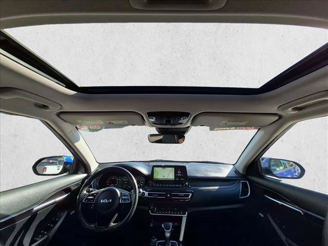 Used 2023 Kia Seltos SX w/ SX Sunroof Package AWD/4WD image 19