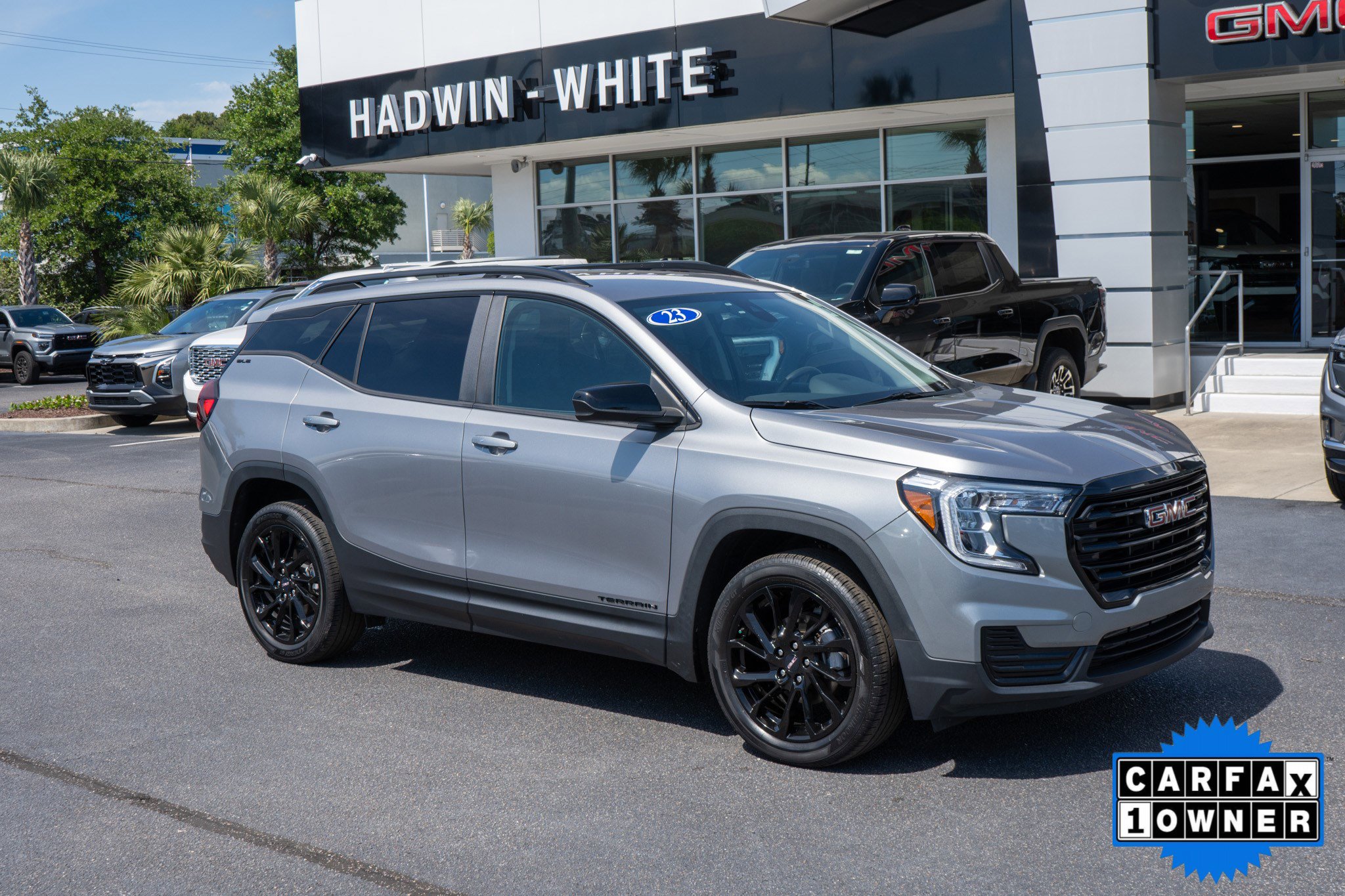 Certified 2023 GMC Terrain SLE w/ Driver Convenience Package FWD image 1