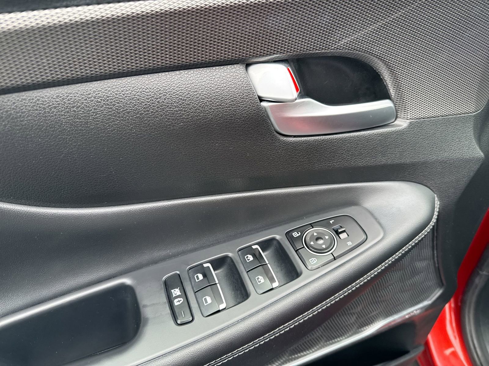 Used 2020 Hyundai Santa Fe SEL image 14