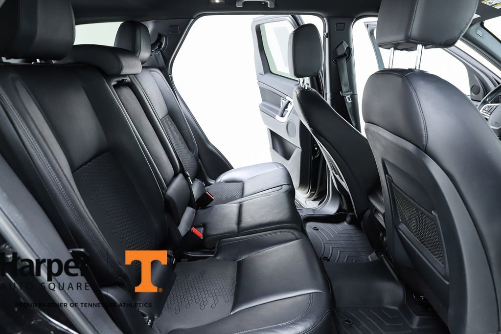 Used 2016 Land Rover Discovery Sport SE image 36