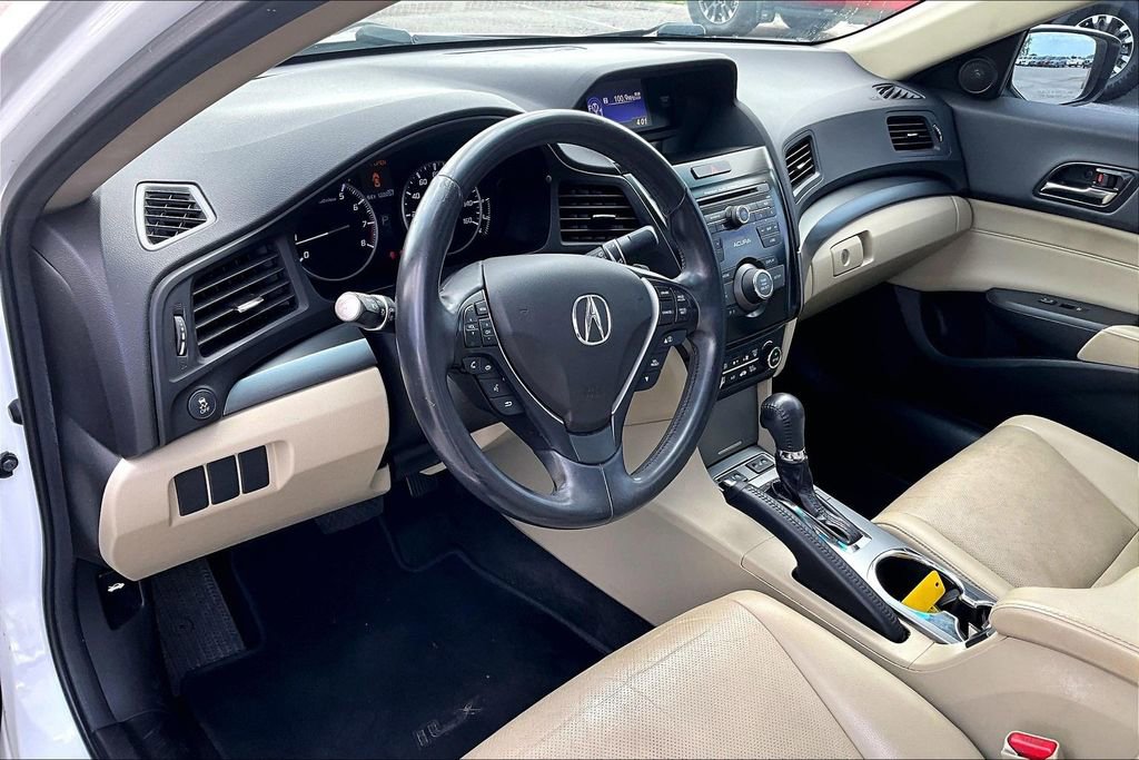 Used 2013 Acura ILX w/ Premium Package FWD image 16