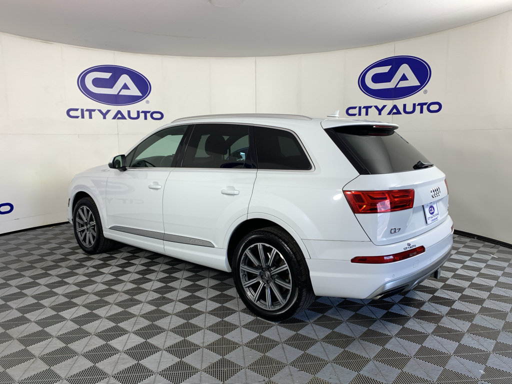 Used 2017 Audi Q7 3.0T Premium Plus w/ Premium Plus Package AWD/4WD image 5