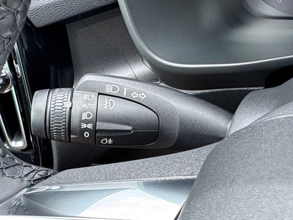 Certified 2023 Volvo XC40 Recharge Ultimate w/ Protection Package Premier AWD/4WD image 20