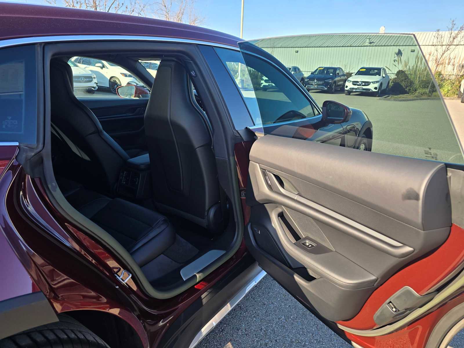 Used 2023 Porsche Taycan 4S w/ Technology Package image 14