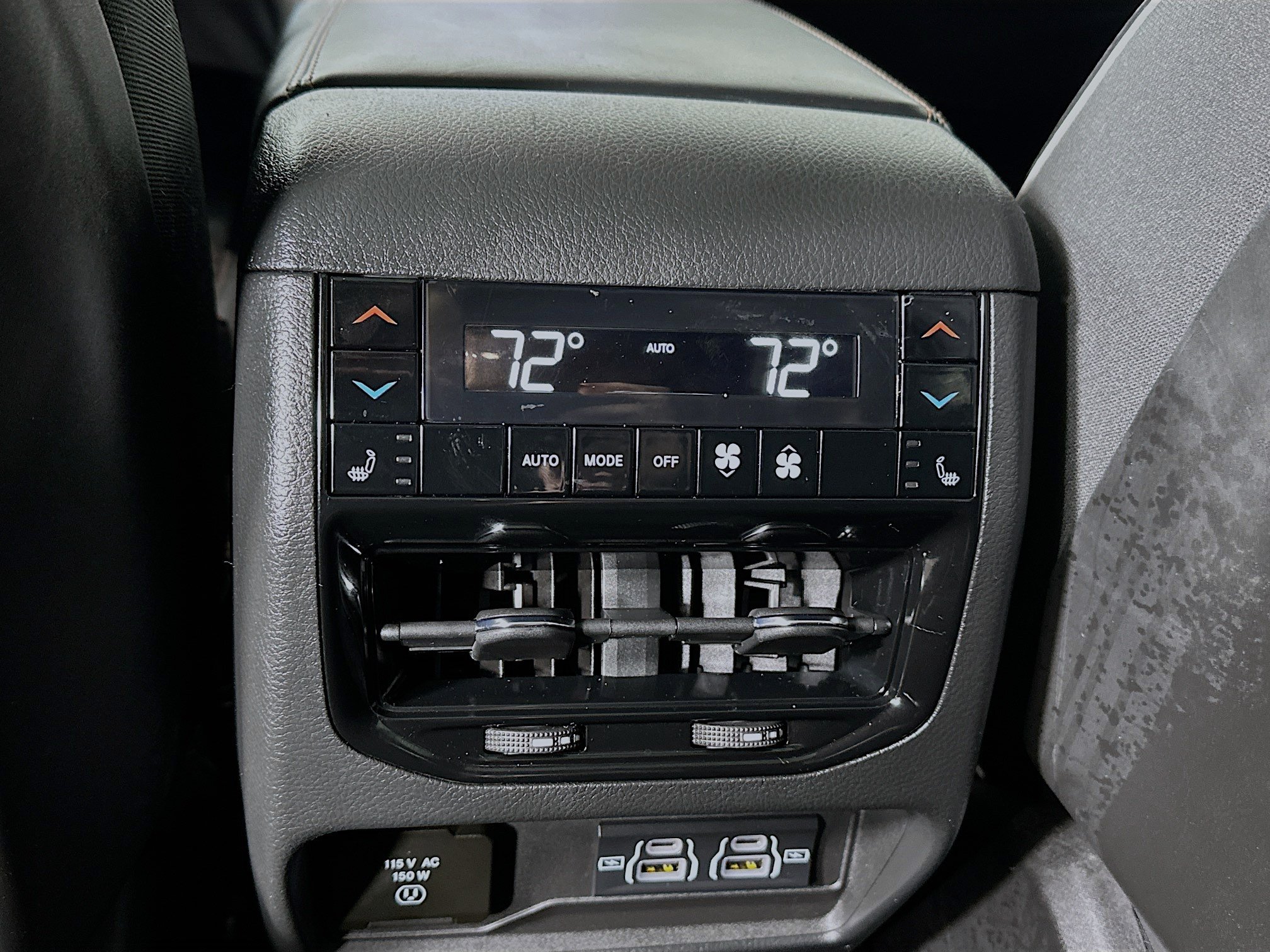 Used 2024 Jeep Grand Cherokee Summit w/ Adv Protech Group IV AWD/4WD image 26