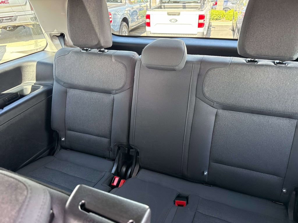 Certified 2025 Ford Expedition Active image 12