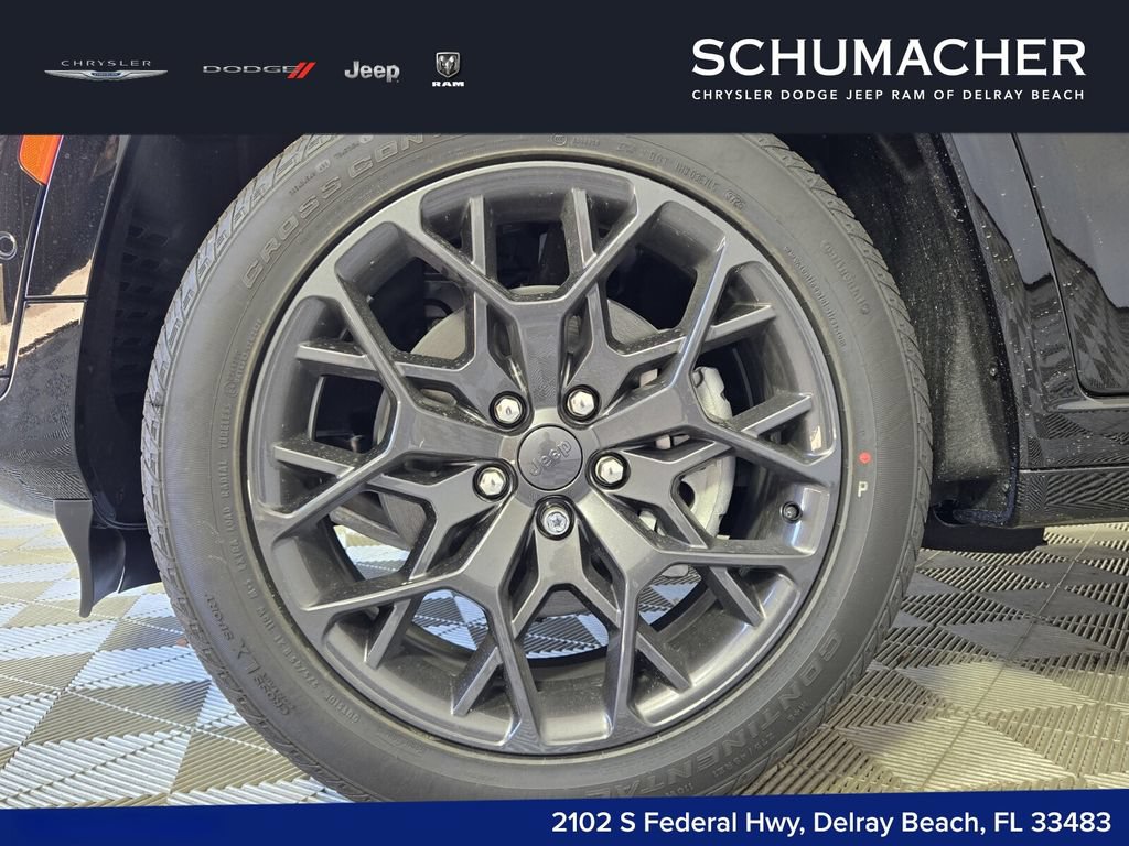 New 2025 Jeep Grand Cherokee L Summit AWD/4WD image 5