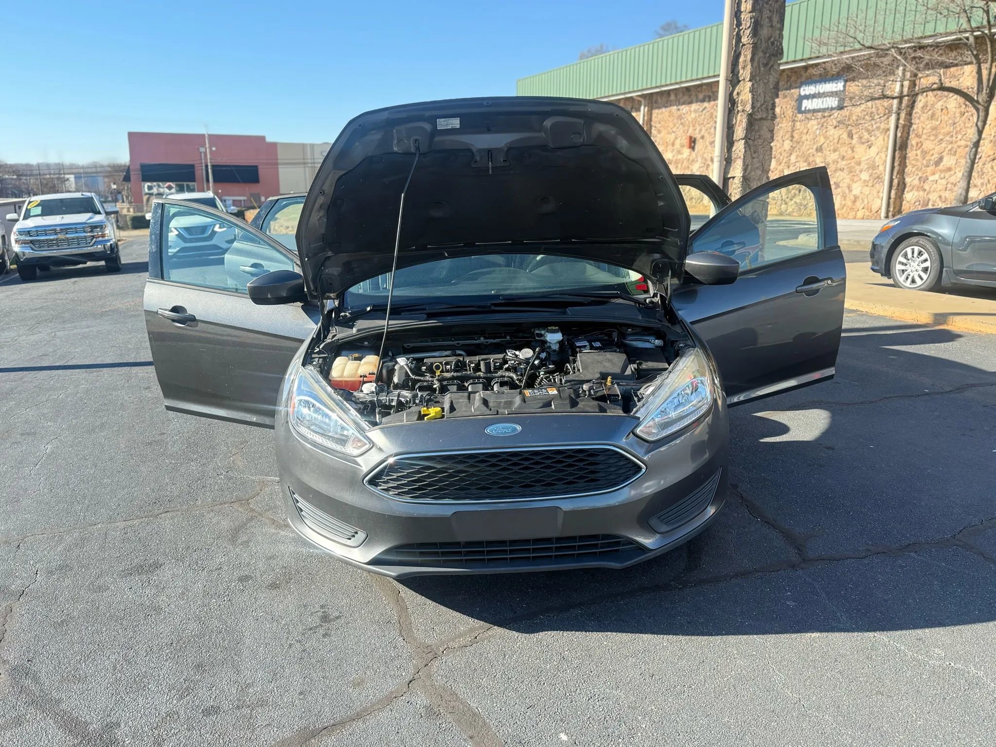 Used 2018 Ford Focus SE image 9
