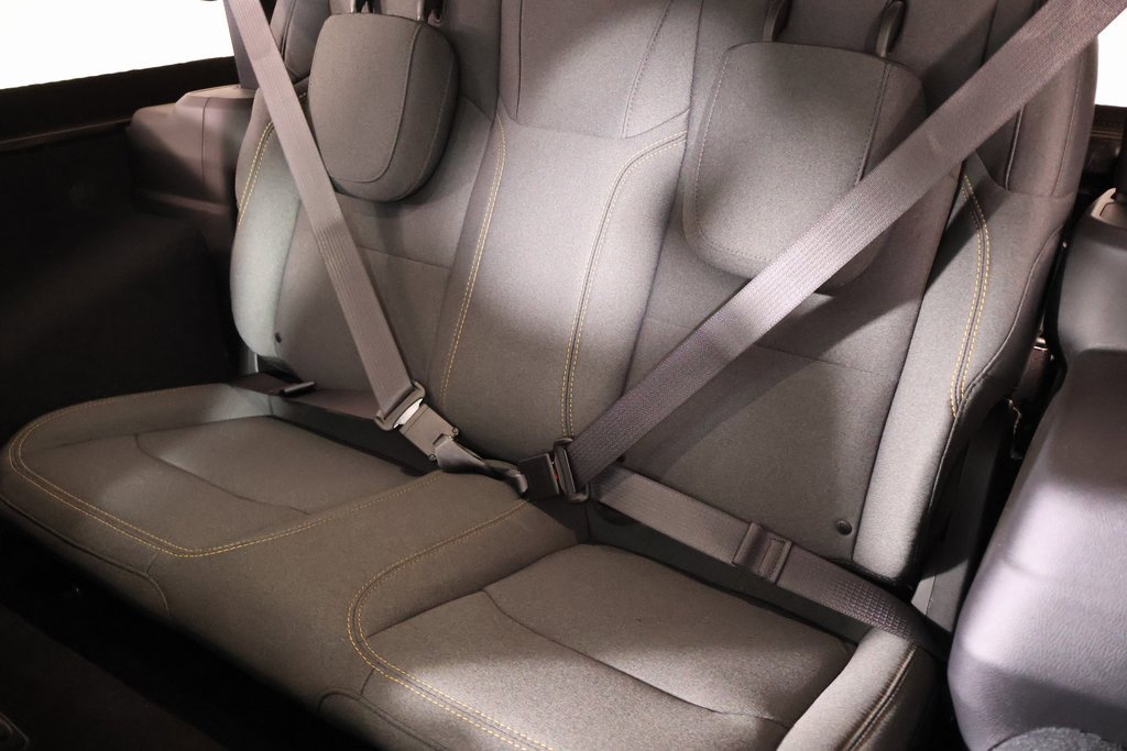 Used 2024 Jeep Wrangler Sport S image 12