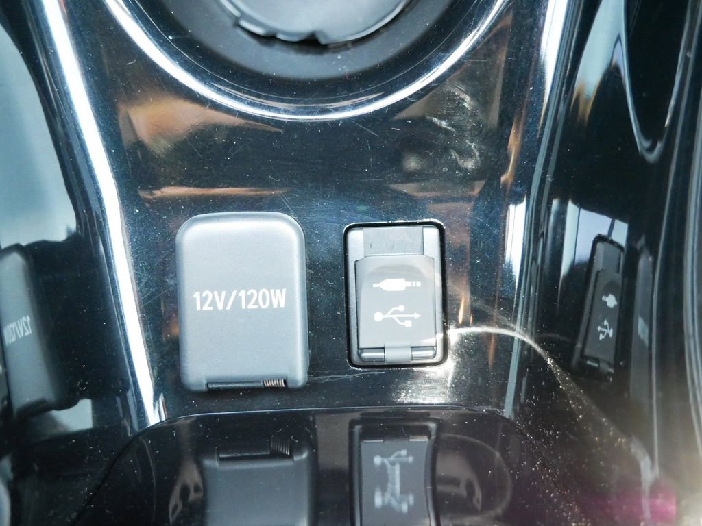 Certified 2018 Toyota Prius Three image 18