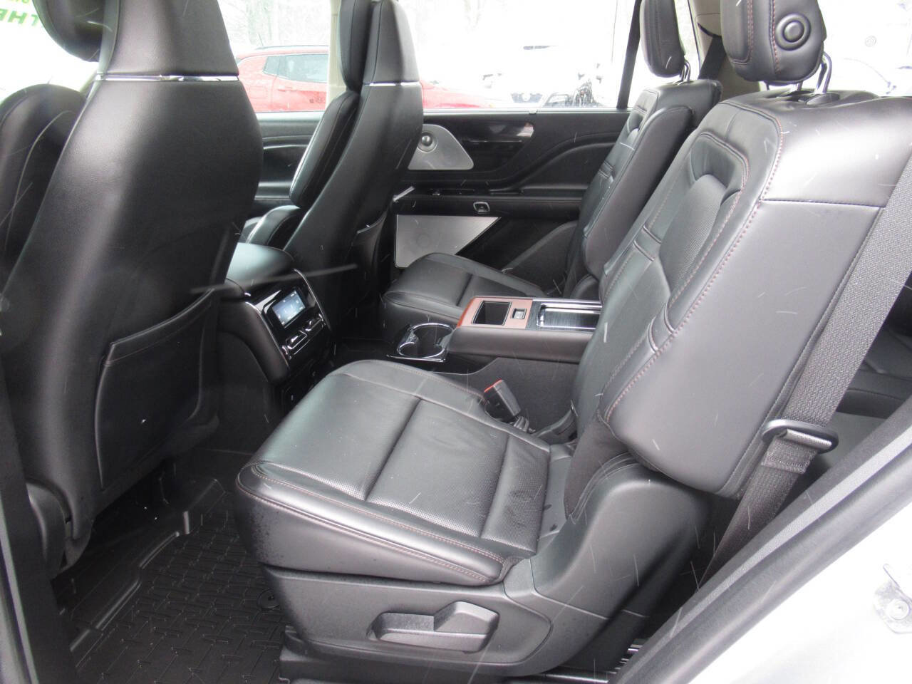 Used 2020 Lincoln Aviator Reserve w/ Equipment Group 201A image 17