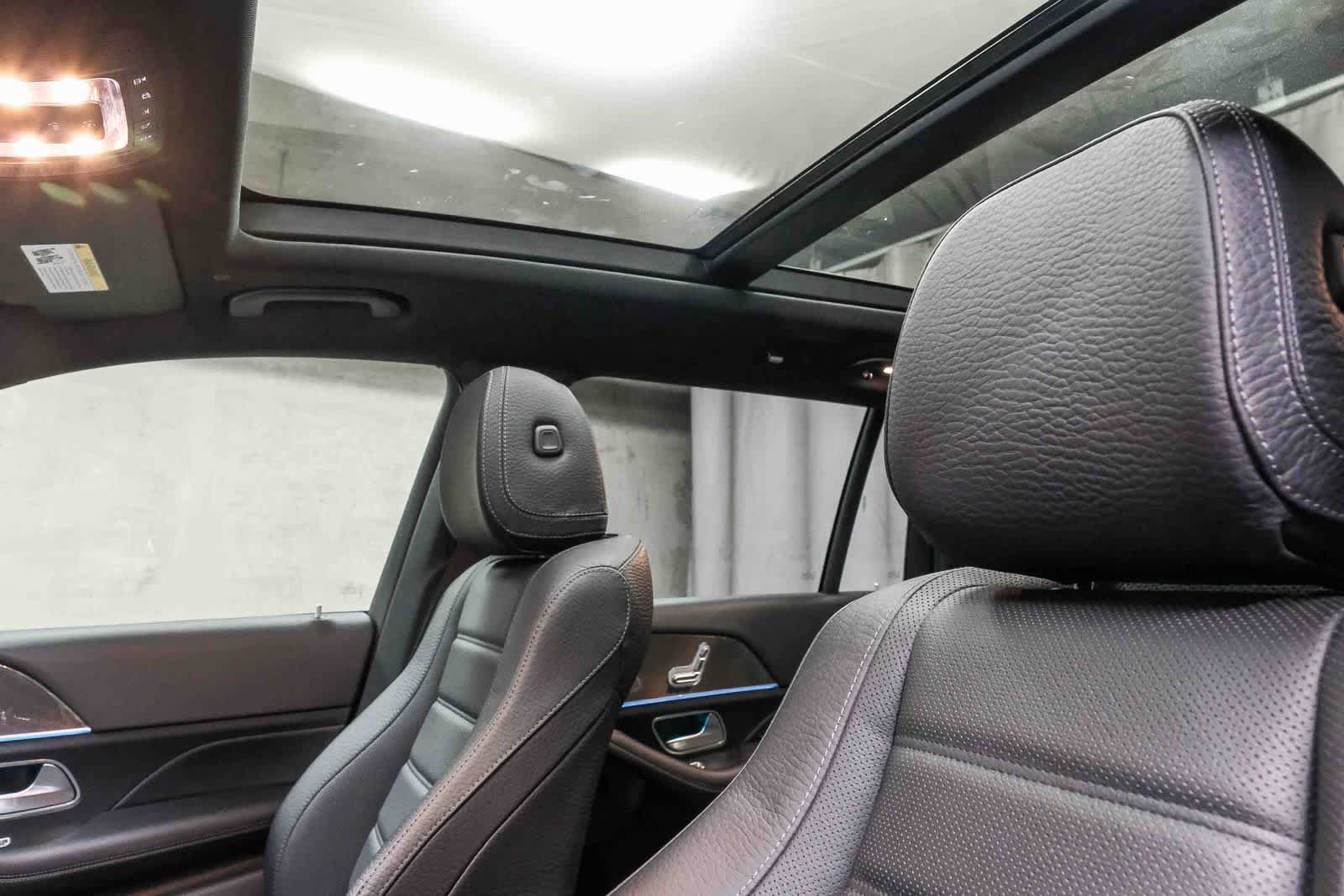 Used 2023 Mercedes-Benz GLS 450 4MATIC image 25