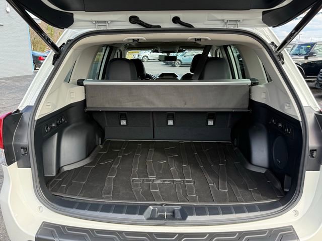 Used 2024 Subaru Forester Touring w/ Convenience Package AWD/4WD image 34