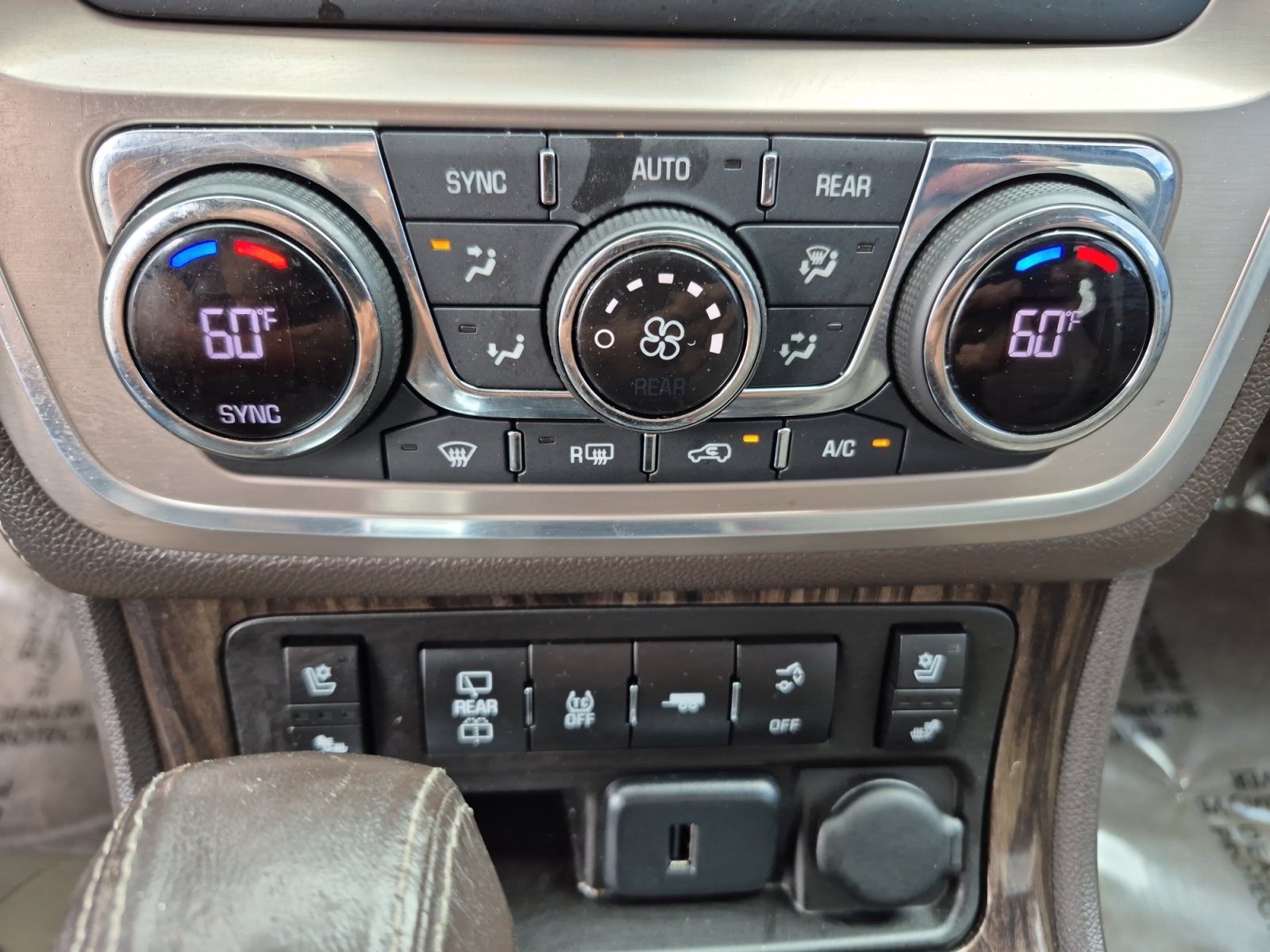 Used 2015 GMC Acadia Denali AWD/4WD image 33