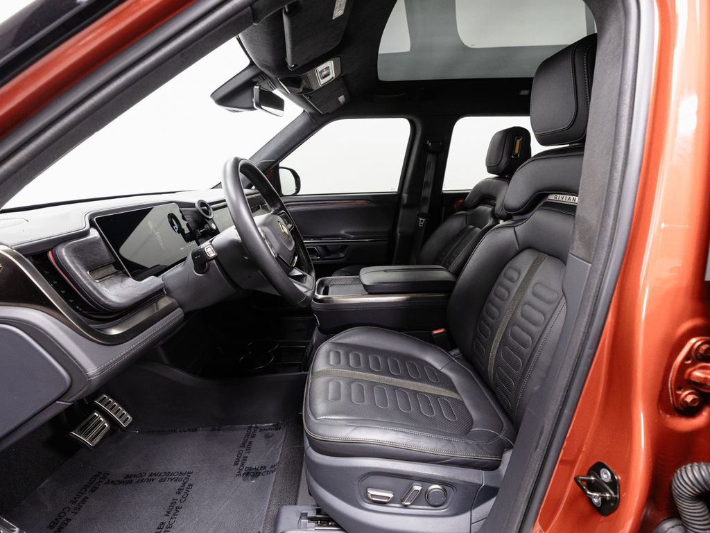 Used 2022 Rivian R1S Launch Edition image 7