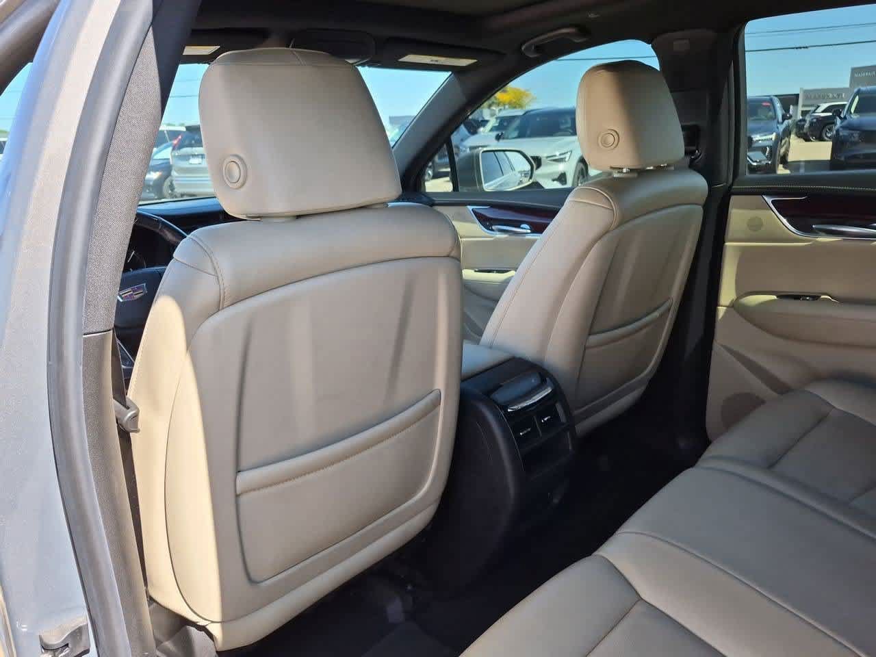 Used 2018 Cadillac XT5 Premium Luxury AWD/4WD image 18