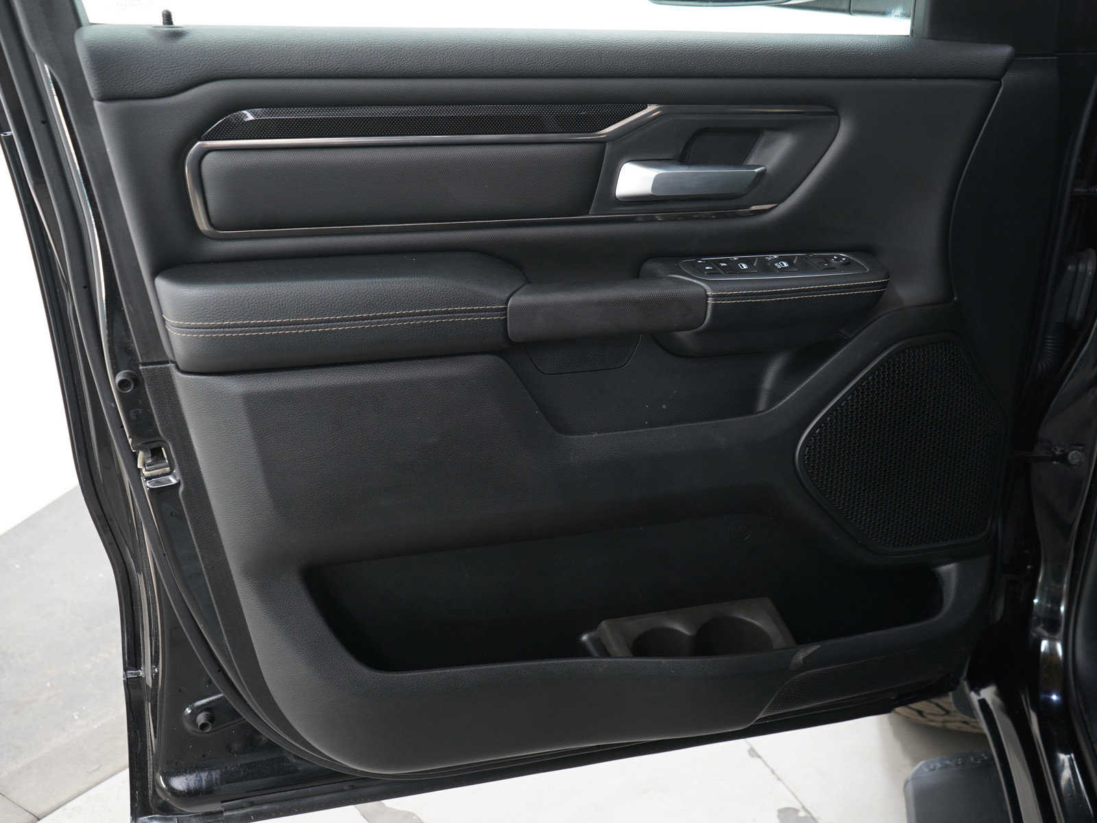 Used 2020 RAM 1500 Sport w/ Level 2 Equipment Group AWD/4WD image 21