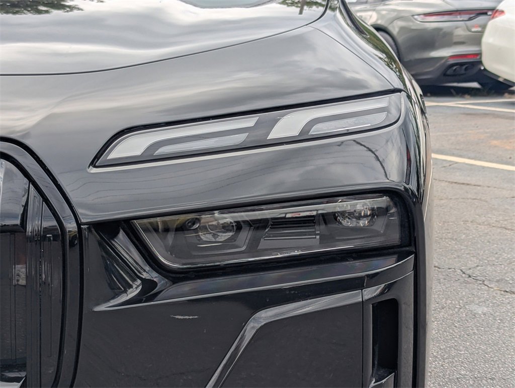 Used 2023 BMW i7 xDrive60 image 27