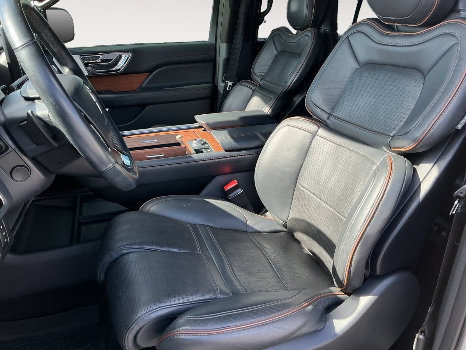 Used 2022 Lincoln Navigator Black Label AWD/4WD image 9
