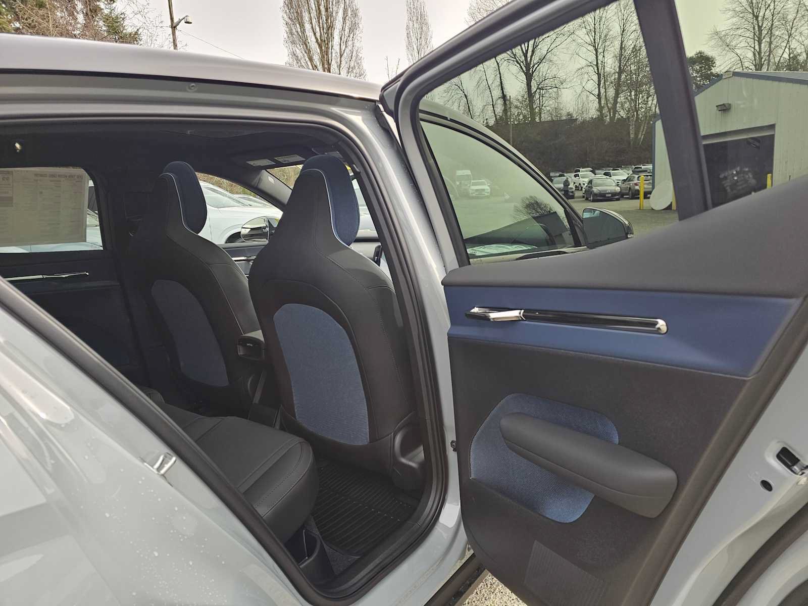 New 2026 Volvo EX30 Cross Country Ultra w/ Protection Package Premier AWD/4WD image 14
