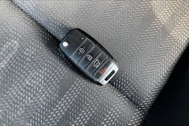 Used 2020 Kia Sportage LX FWD image 11