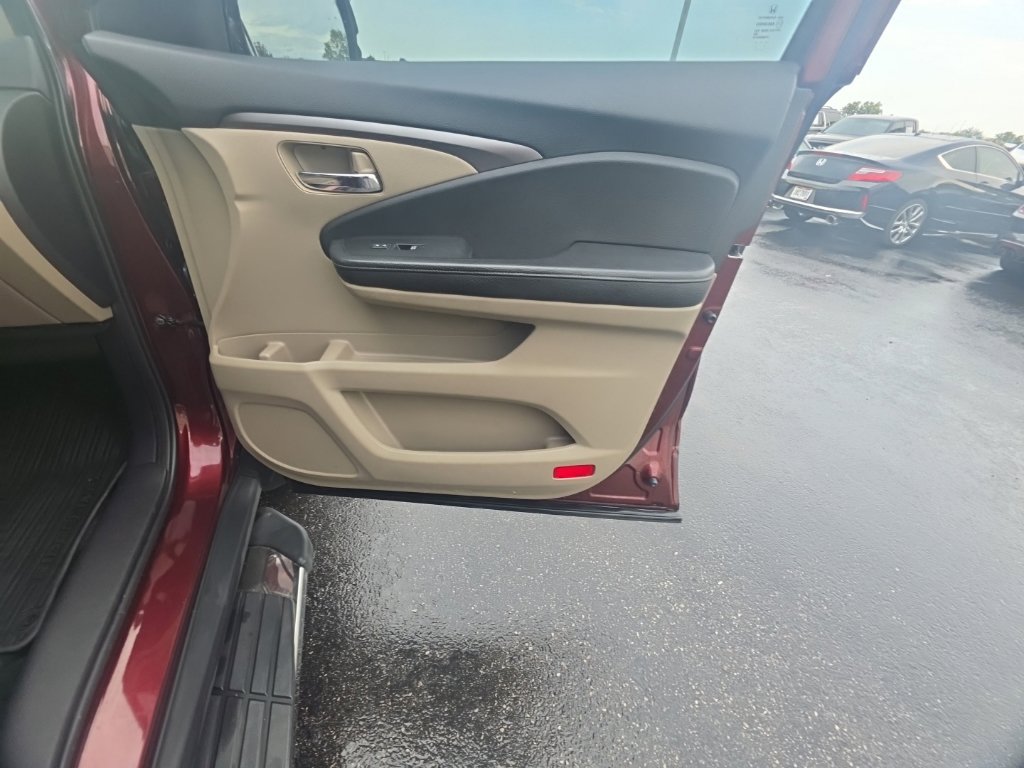Used 2017 Honda Ridgeline RTL-T image 31