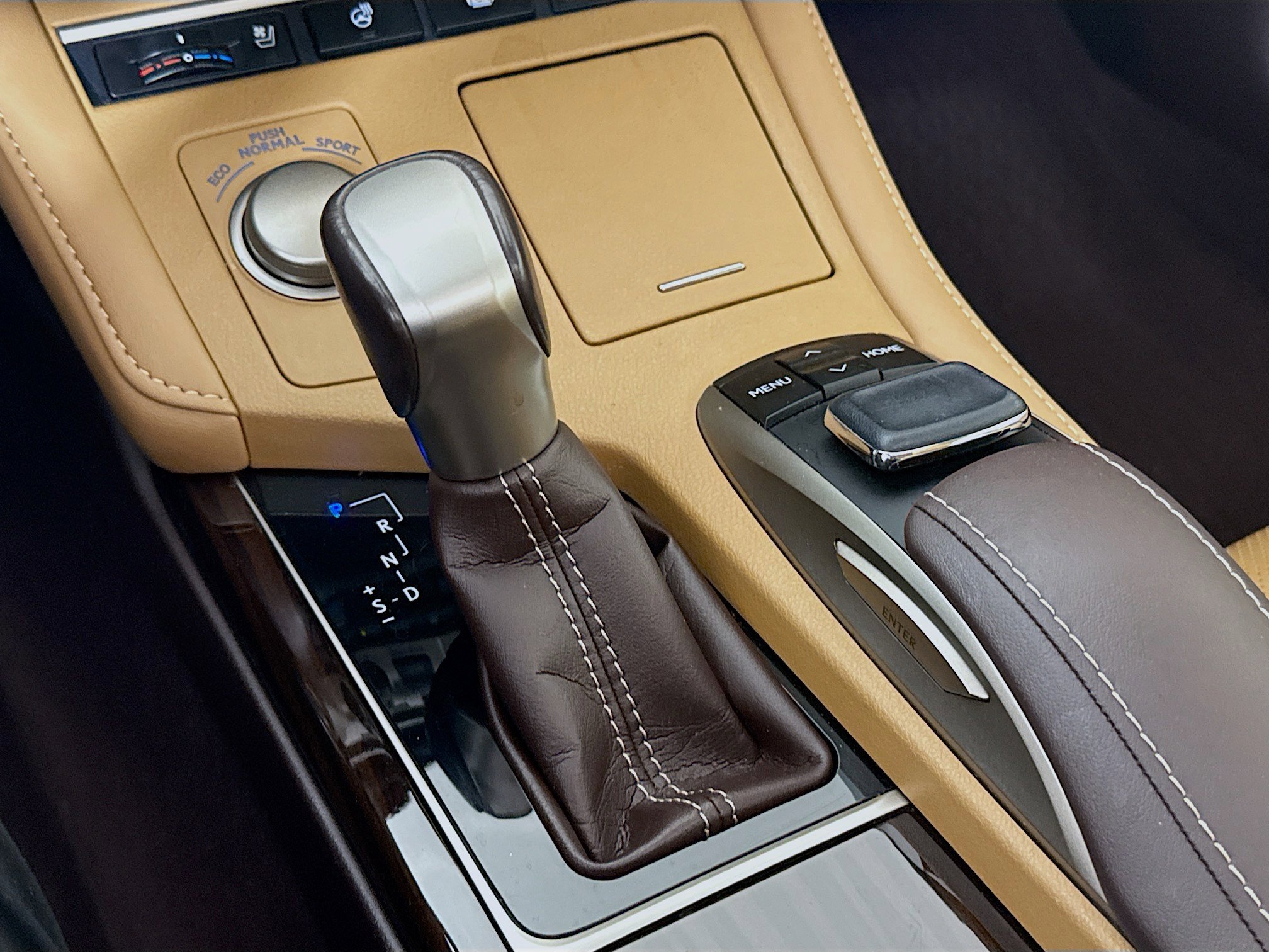 Used 2016 Lexus ES 350 w/ Luxury Package w/Wood Trim FWD image 19