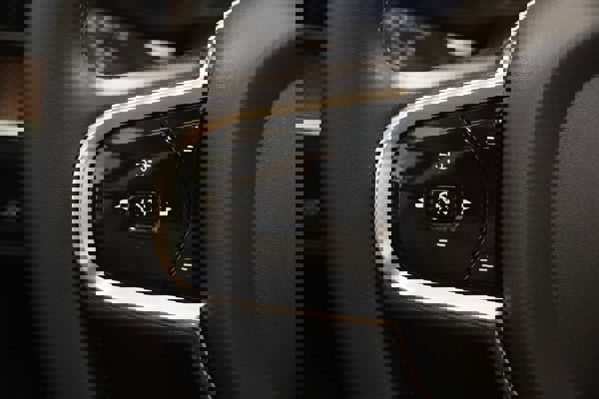 Used 2023 Volvo XC60 B5 Plus w/ Climate Package image 34