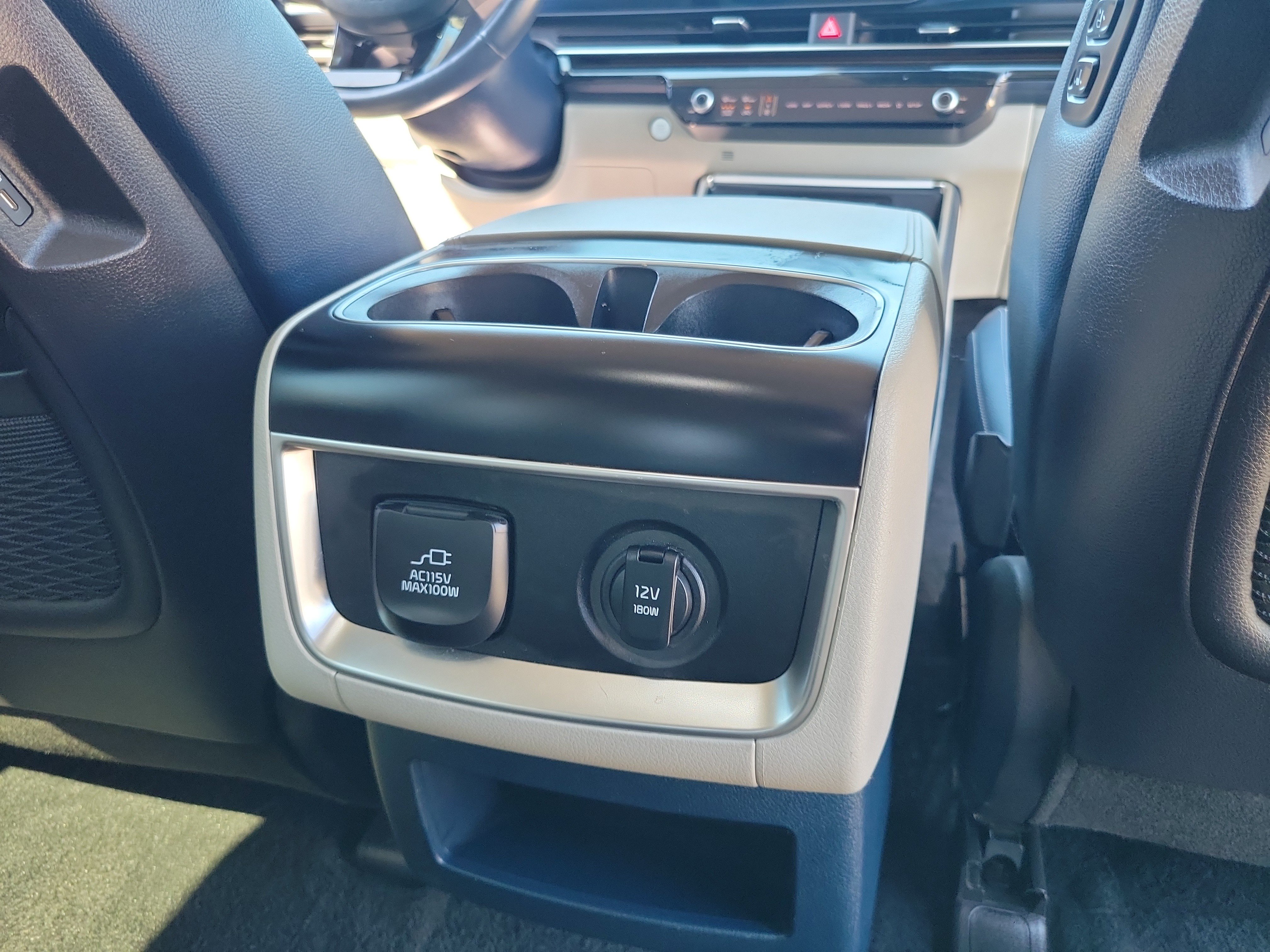 Used 2025 Kia Carnival SX Prestige FWD image 24