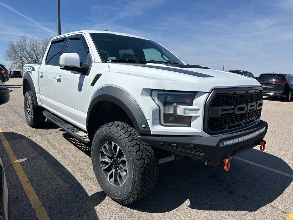 Used 2018 Ford F150 Raptor w/ Equipment Group 802A Luxury image 3