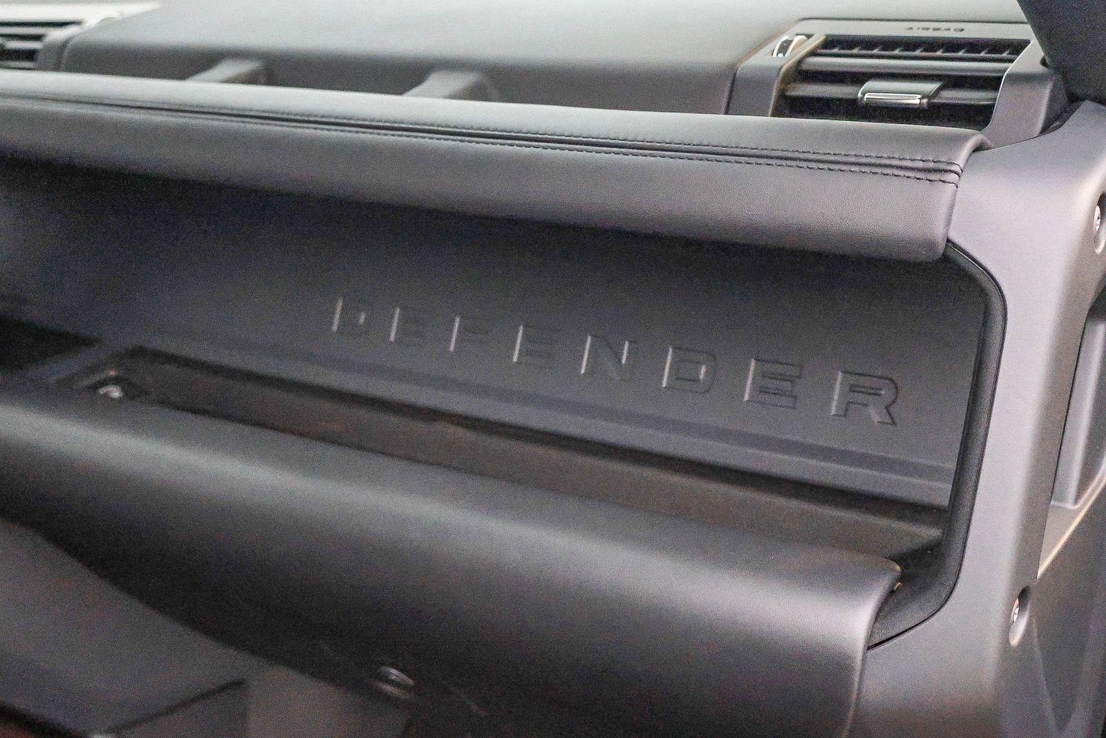 Used 2023 Land Rover Defender 130 X image 18