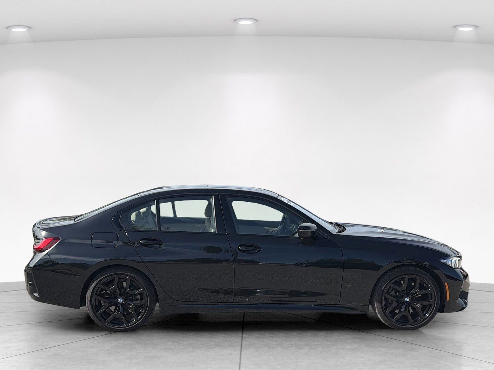 Certified 2025 BMW 330i xDrive Sedan w/ M Sport Package AWD/4WD image 3