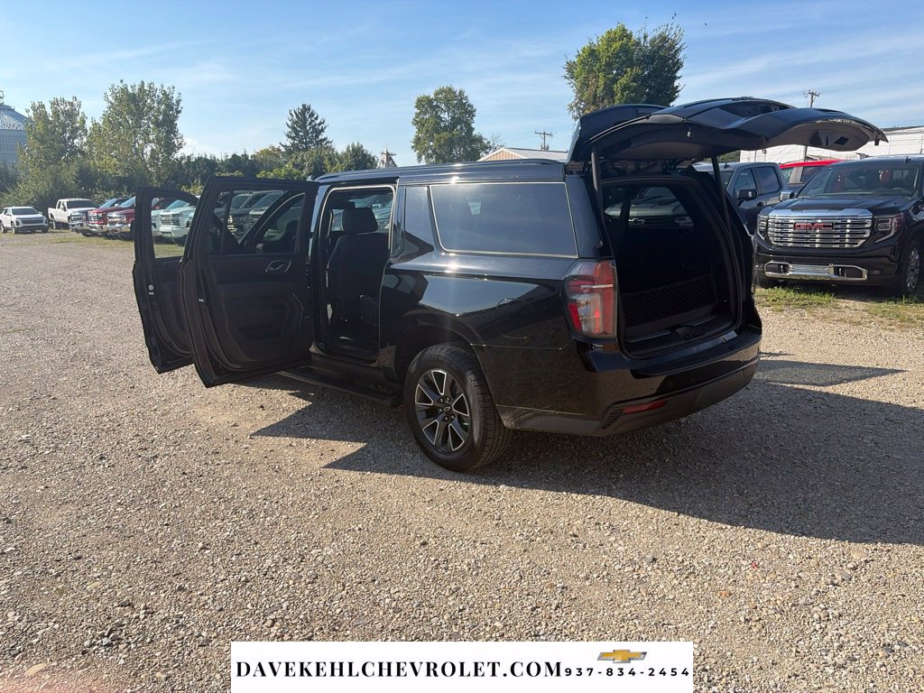 Used 2024 Chevrolet Suburban Z71 w/ Luxury Package AWD/4WD image 27