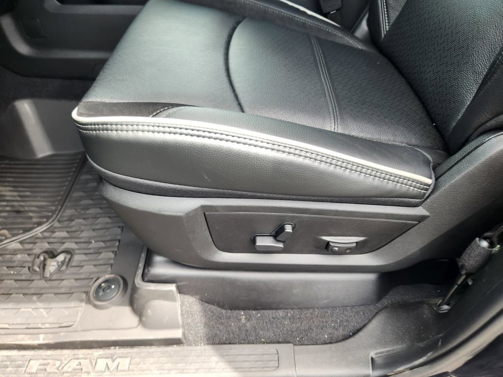 New 2026 RAM 2500 Laramie w/ Night Edition AWD/4WD image 26