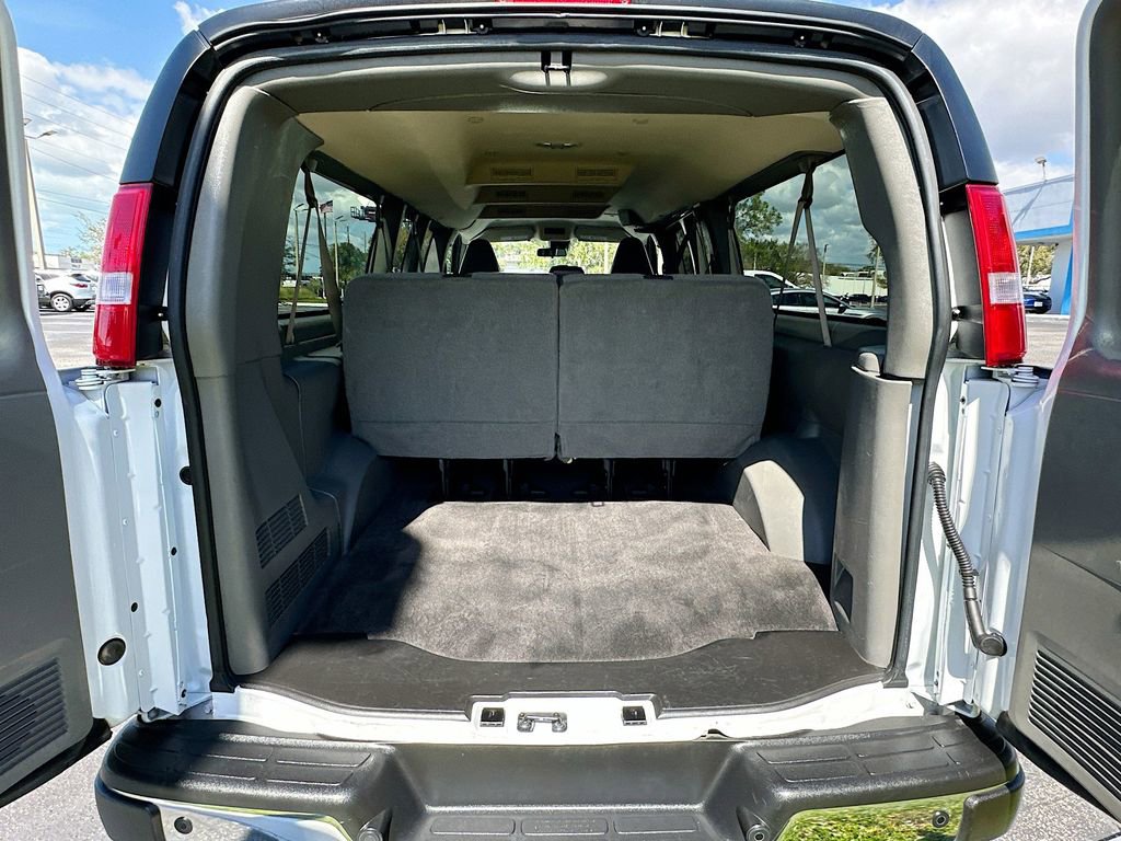 Certified 2024 Chevrolet Express 3500 LT w/ LT Preferred Equipment Group RWD image 22