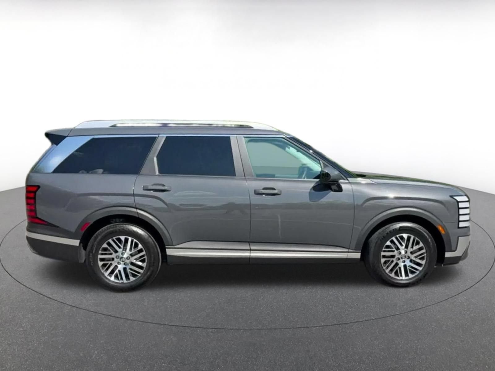 Used 2026 Hyundai Palisade SEL FWD image 15