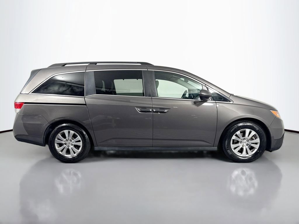 Used 2016 Honda Odyssey SE image 4