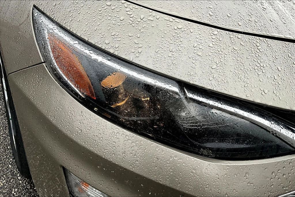 Used 2025 Chevrolet Malibu LT image 28