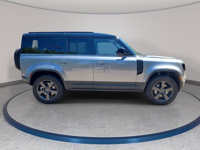 Certified 2024 Land Rover Defender 110 S AWD/4WD image 5