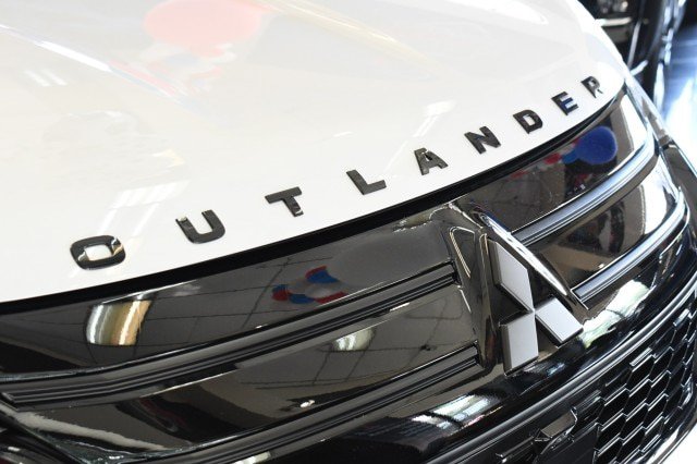 New 2026 Mitsubishi Outlander SEL Black Edition AWD/4WD image 7