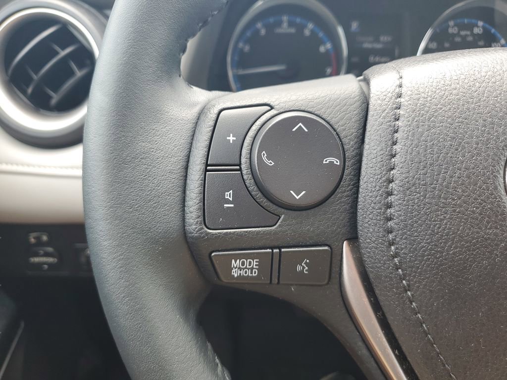 Used 2017 Toyota RAV4 Limited FWD image 21