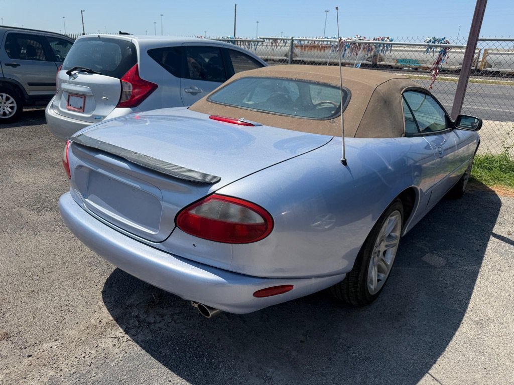 Used 2000 Jaguar XK8 Convertible RWD image 9