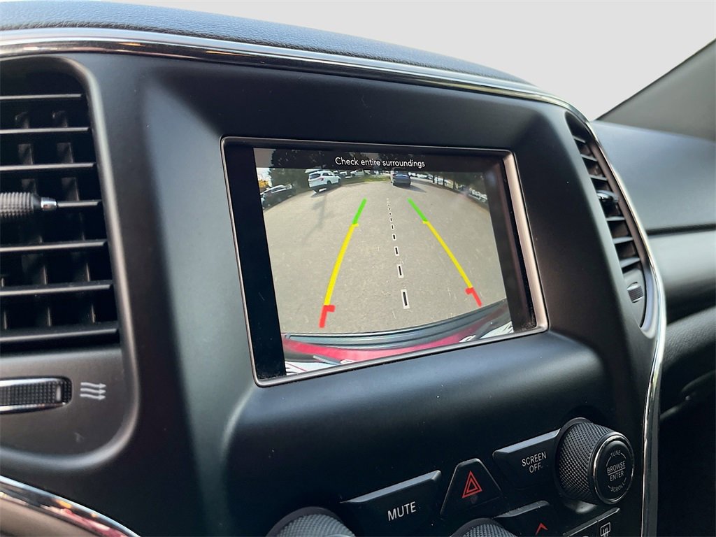 Used 2021 Jeep Grand Cherokee Laredo image 13